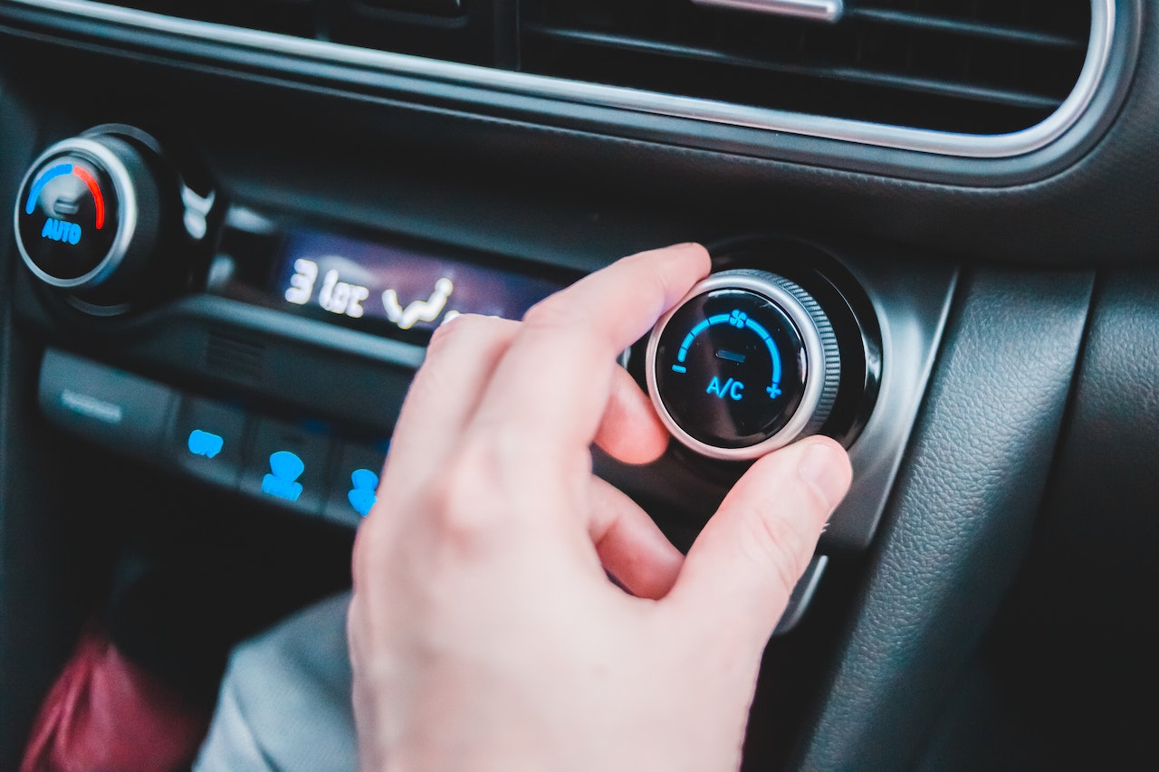 how-to-keep-car-cooler-in-summer